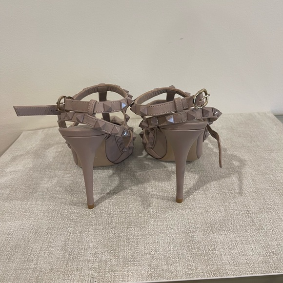 Valentino Garavani Rockstud Pointed Toe Caged - NEW - Picture 7 of 9